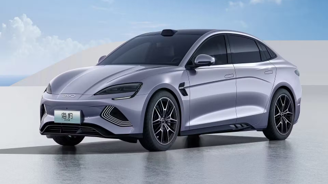 Review BYD Seal 2026, Mobil Listrik Premium dengan Akselerasi Tinggi, Layak Dibeli?